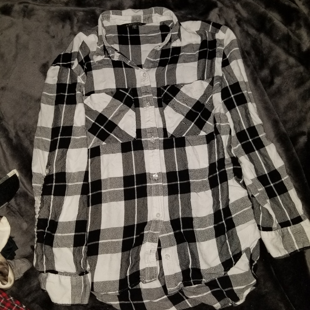 Women's Express  Plaid Long sleeve shirt